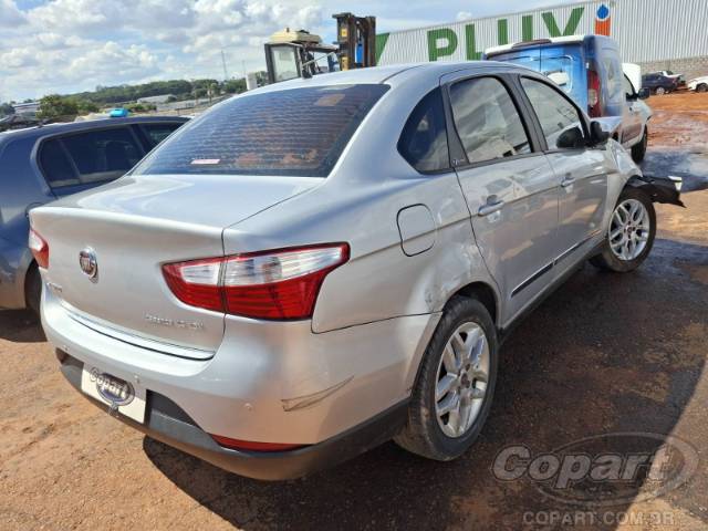 2016 FIAT GRAND SIENA 