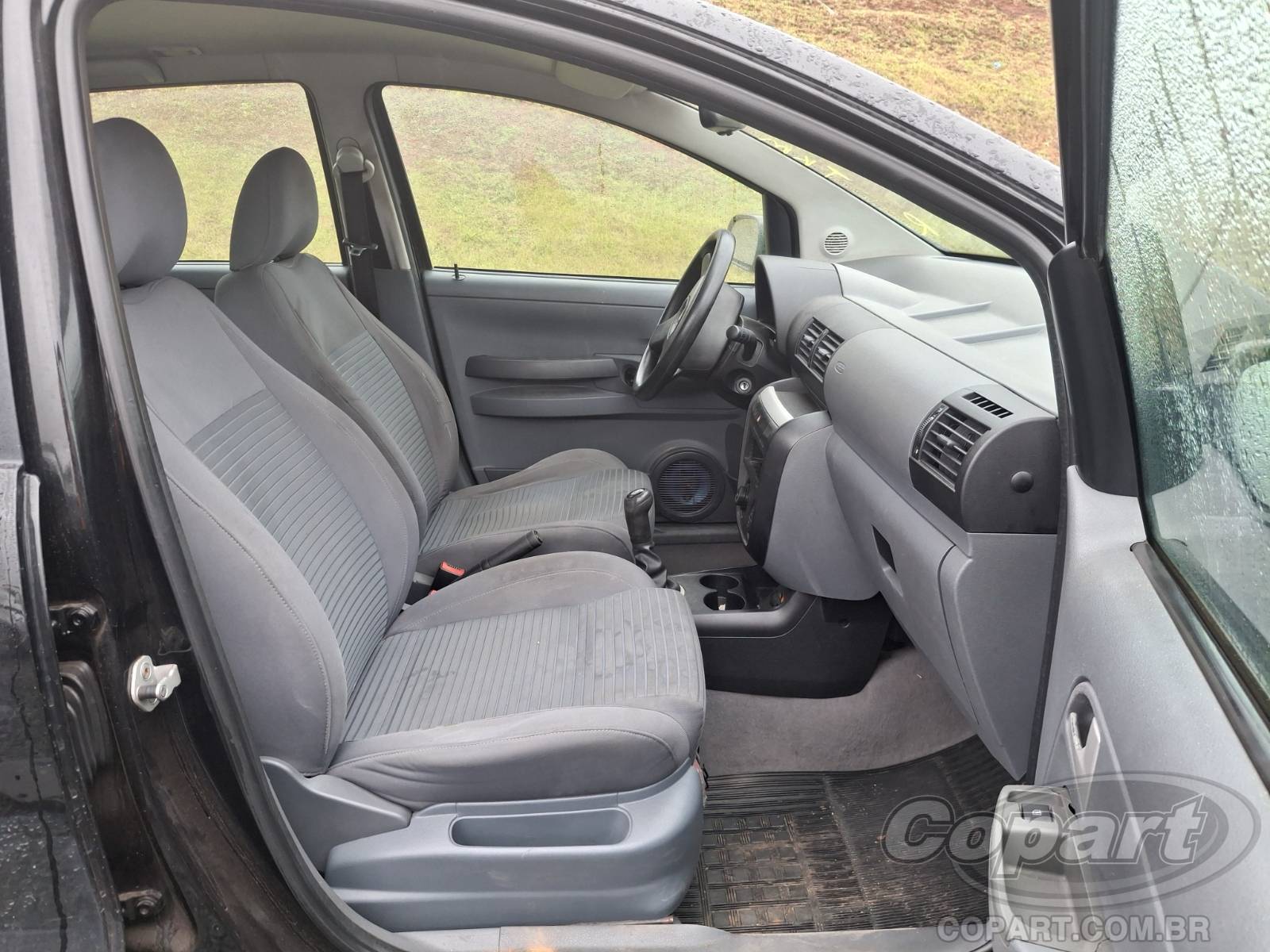 2008 VOLKSWAGEN SPACEFOX — foto 5 de 11