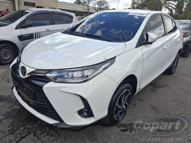 2024 TOYOTA YARIS SEDA 