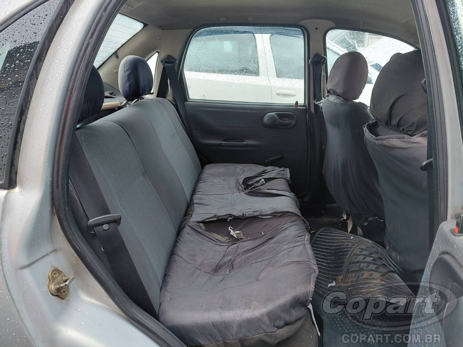 Foto 6 de 10: 2001 CHEVROLET CORSA SEDAN