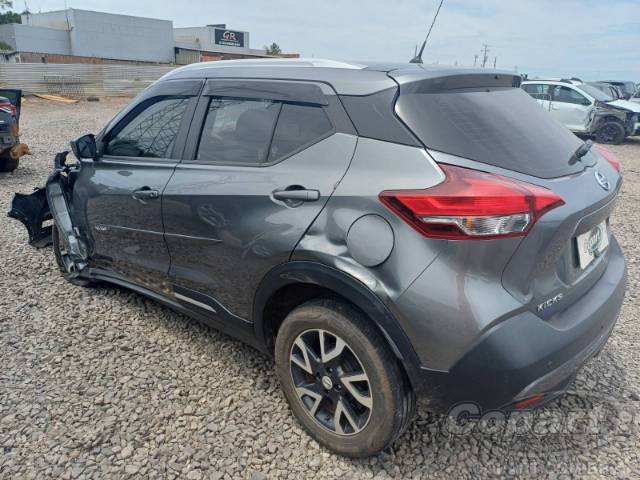 2019 NISSAN KICKS 