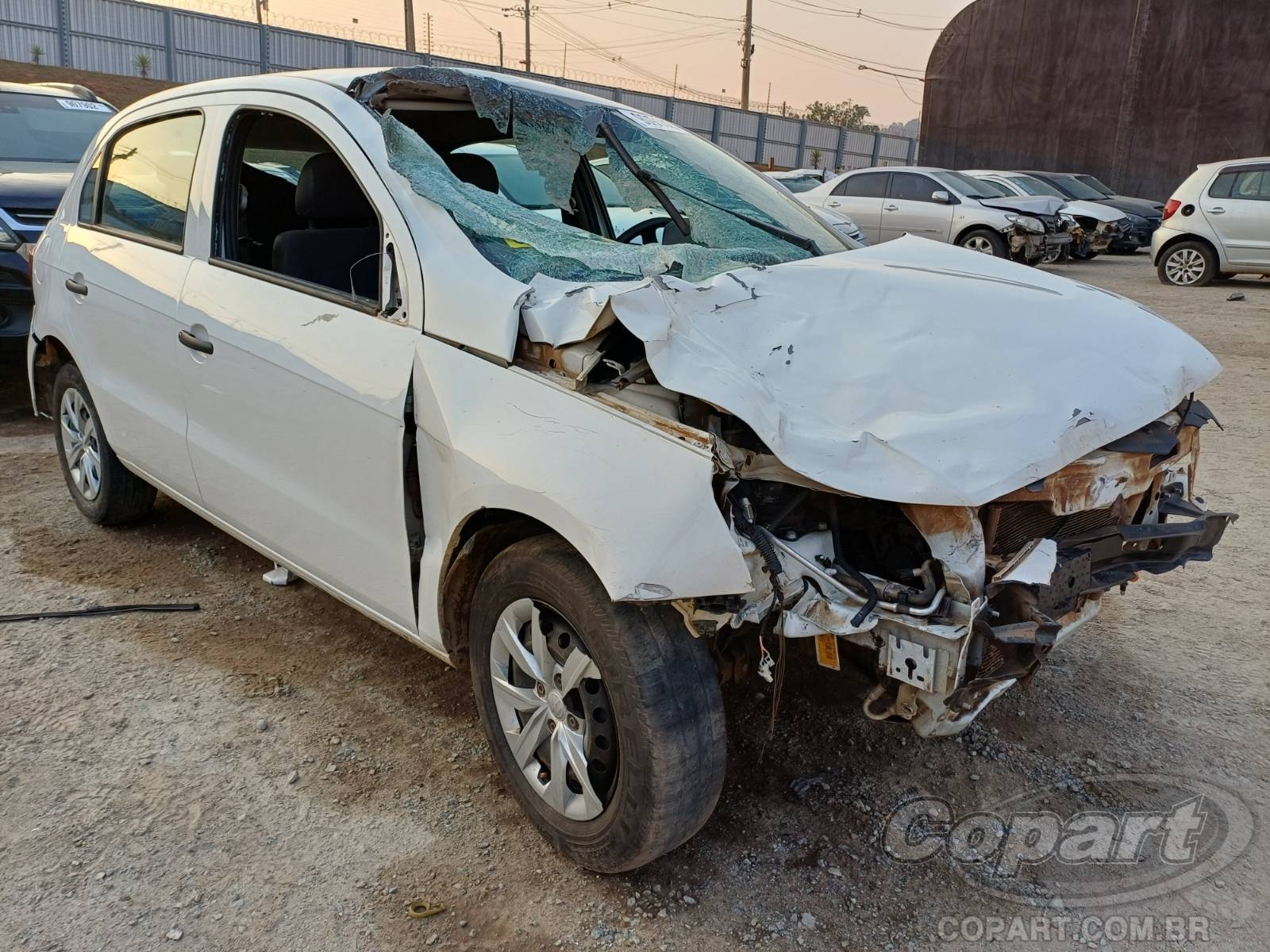 Volkswagen Gol 1.0 12V MPI 2022 Colisão Média Monta