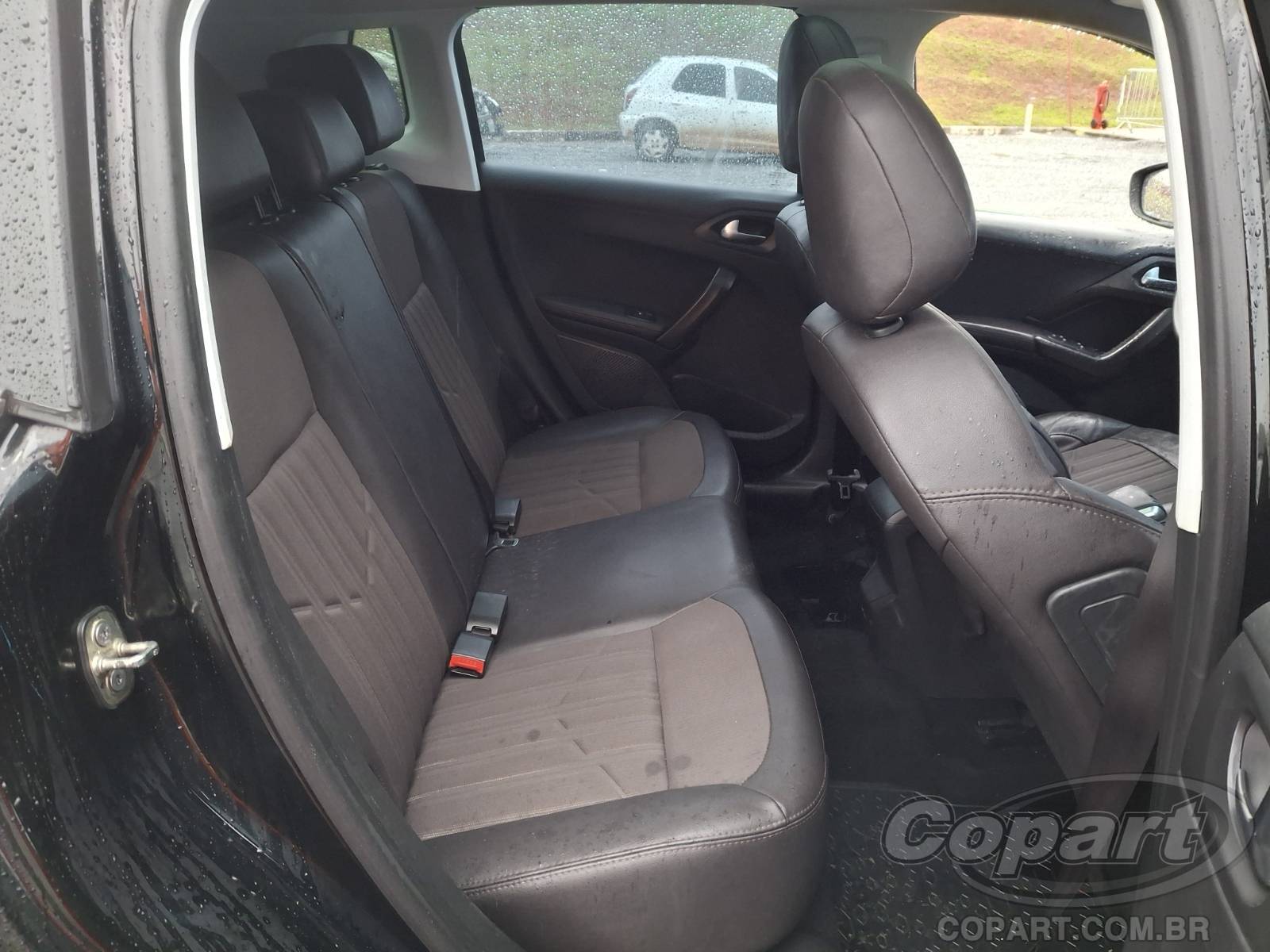 2017 PEUGEOT 2008 — foto 6 de 14