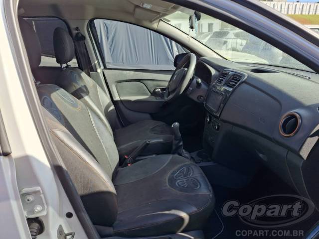 2015 RENAULT SANDERO 