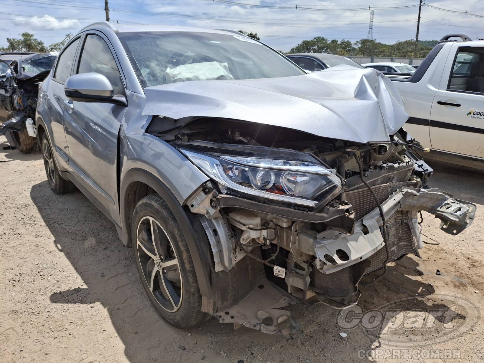 Veículo Honda HR-V Honda HR-V EX 1.8 16V i-VTEC 2021 Médio Dano Frontal 2021 em leilão