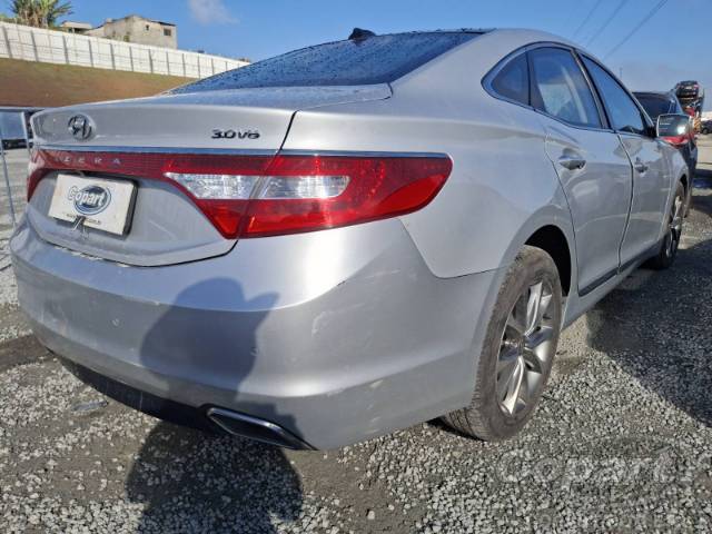 2016 HYUNDAI AZERA 