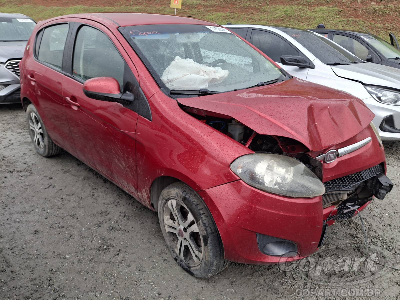 Veículo Fiat Palio FIAT PALIO Attractive 1.4 Evo 2014 Colisão 2014 em leilão