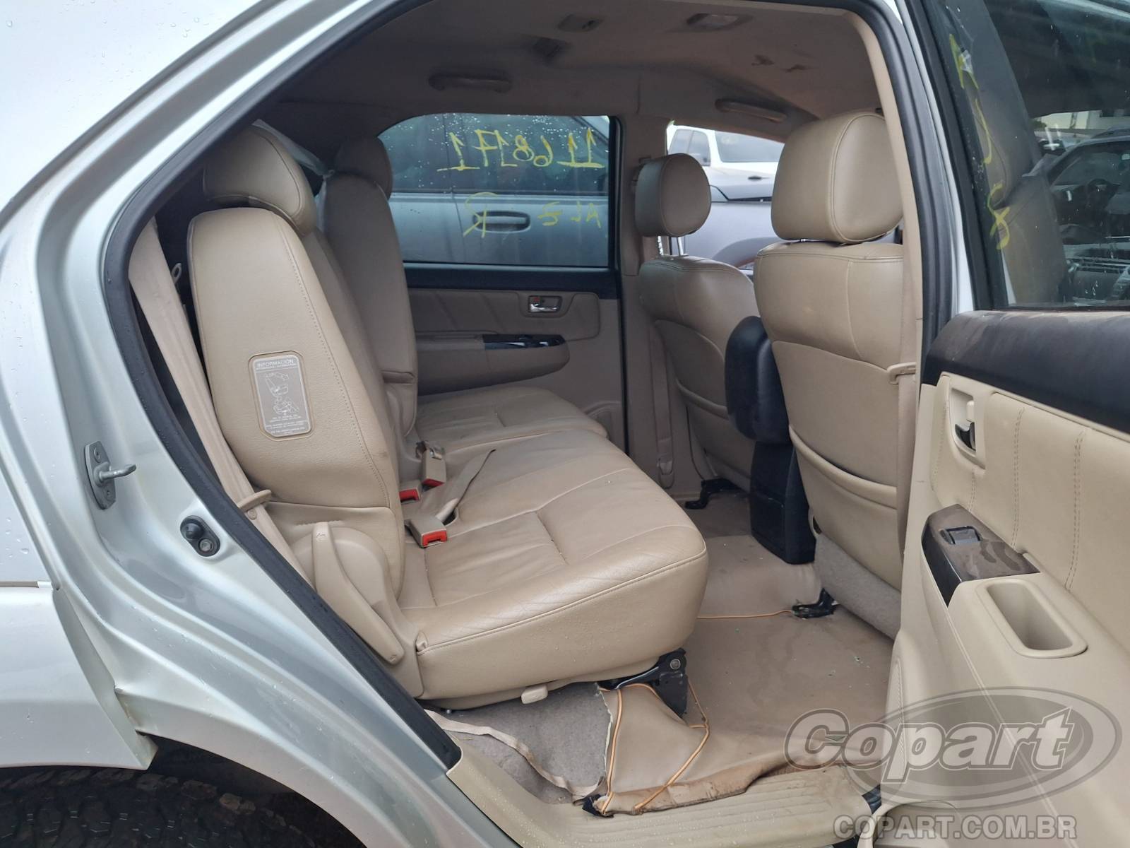 Foto 6 de 10: 2015 TOYOTA HILUX SW4