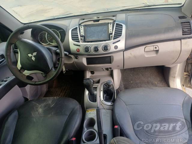 2013 MITSUBISHI L200 TRITON 