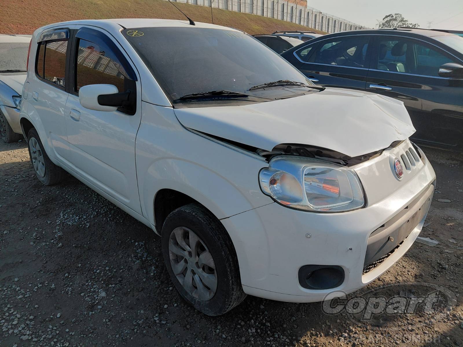 Veículo Fiat Uno FIAT UNO 2015 Uno Vivace 1.0 Evo 2015 em leilão
