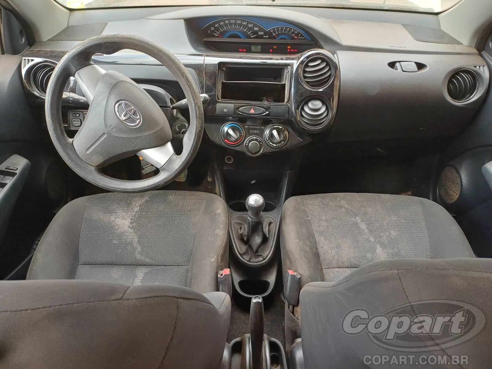 Foto 9 de 11: 2014 TOYOTA ETIOS