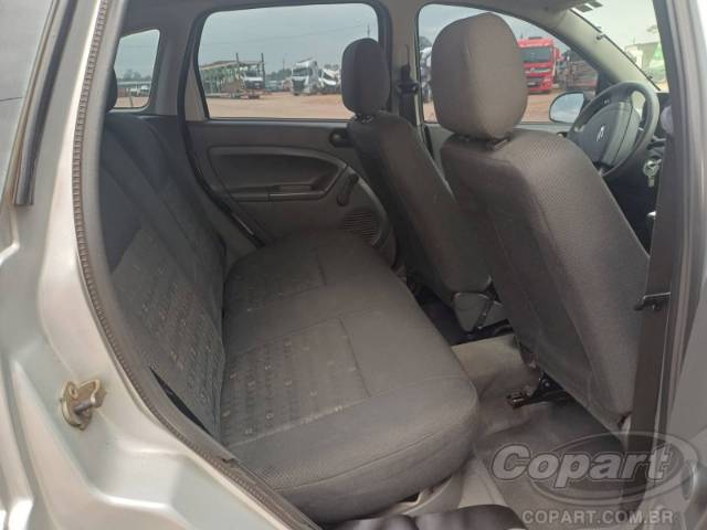 2003 FORD FIESTA 