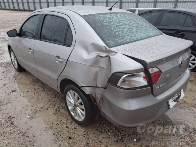 2015 VOLKSWAGEN VOYAGE 