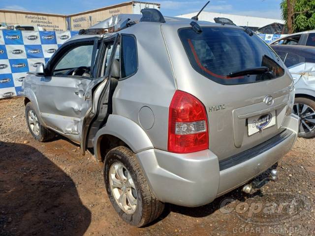 2010 HYUNDAI TUCSON 