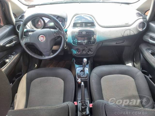 2015 FIAT LINEA 