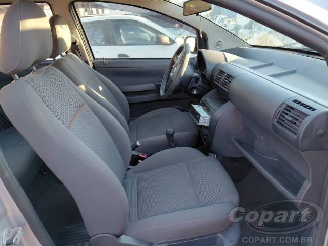 2009 VOLKSWAGEN FOX 