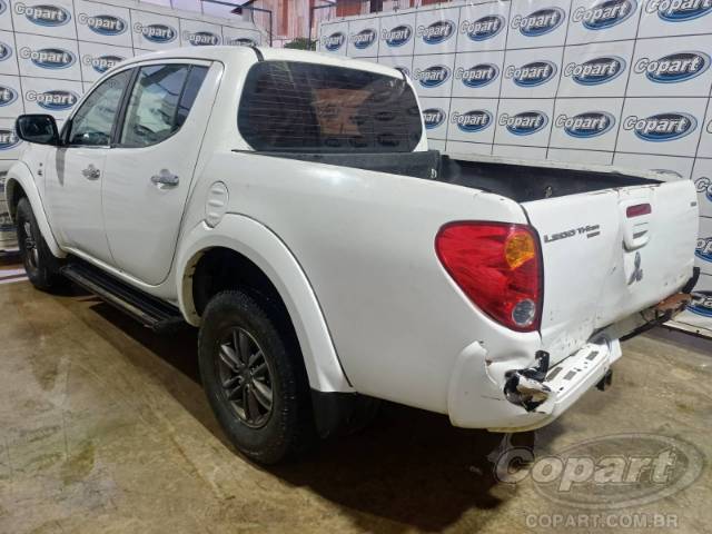 2015 MITSUBISHI L200 TRITON 