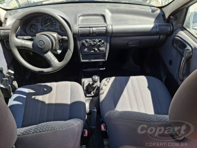 1999 CHEVROLET CORSA SEDAN 