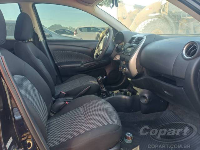 2017 NISSAN VERSA 