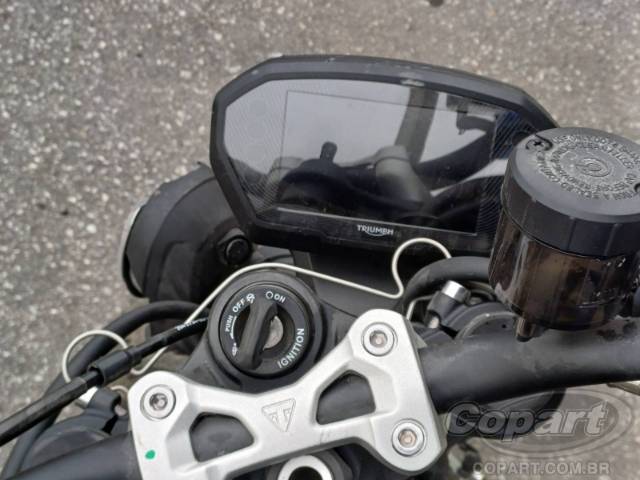 2025 TRIUMPH STREET TRIPLE 