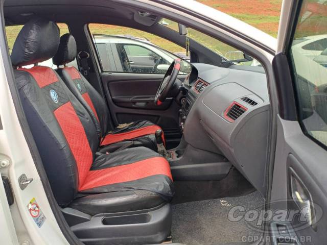 2014 VOLKSWAGEN FOX 