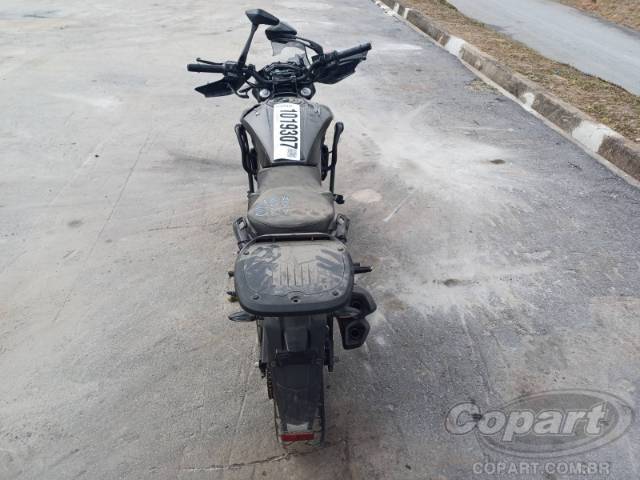 2025 BAJAJ DOMINAR 