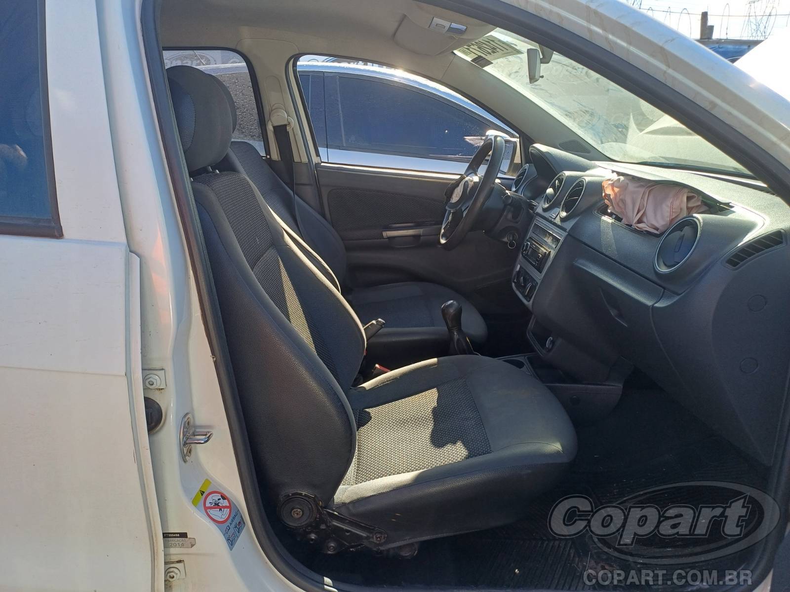 2015 VOLKSWAGEN VOYAGE — foto 5 de 10