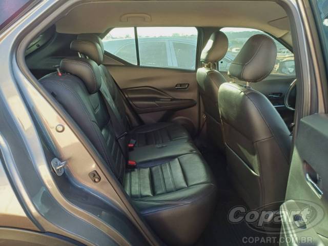 2019 NISSAN KICKS 