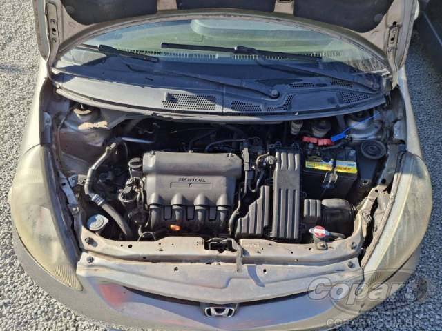 2004 HONDA FIT 