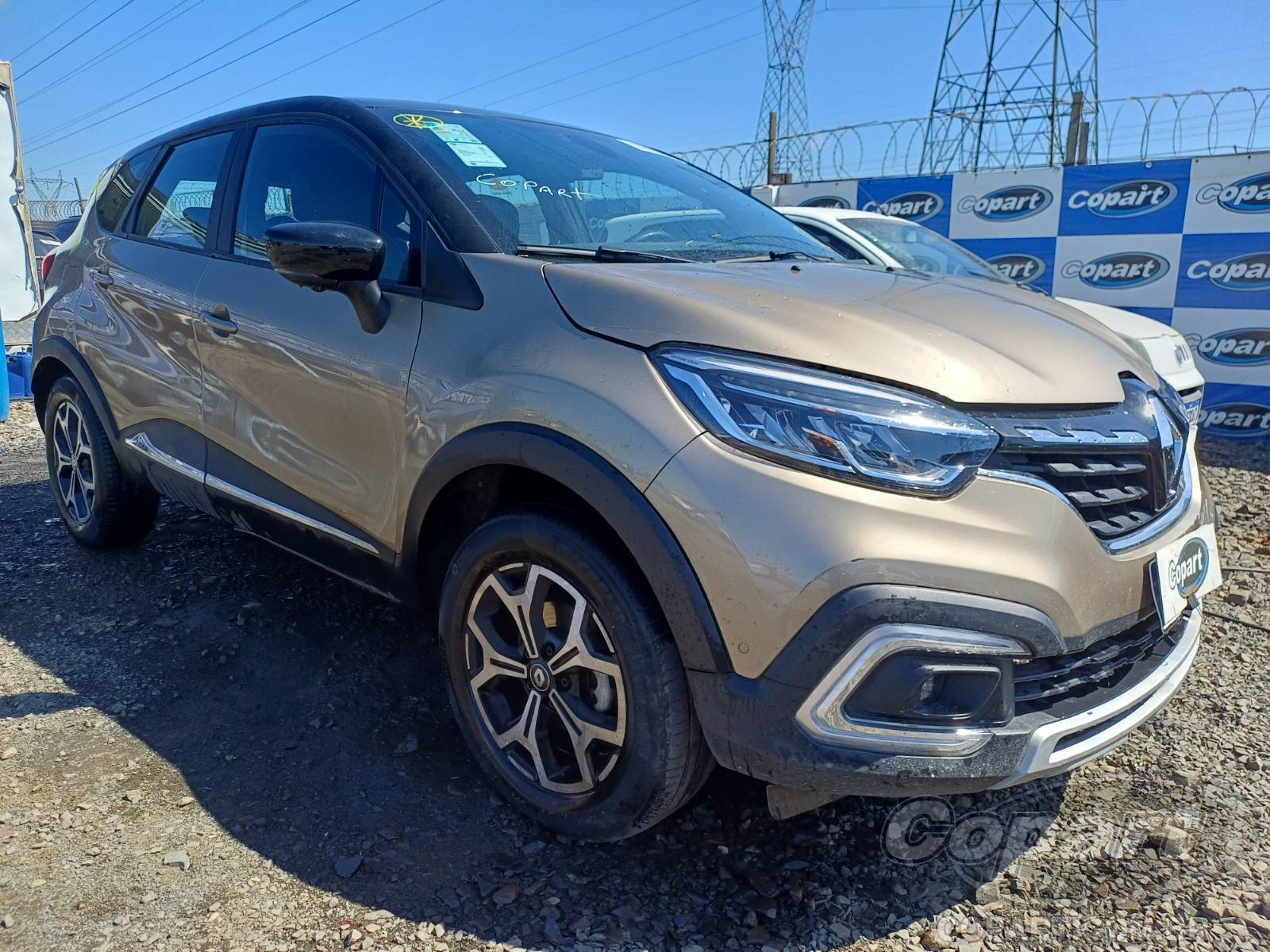 Veículo Renault Captur 2021 RENAULT CAPTUR Iconic 1.3 16V TCe Turbo SUV Pequenos 2022 em leilão