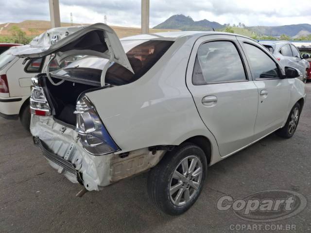 2017 TOYOTA ETIOS SEDA 