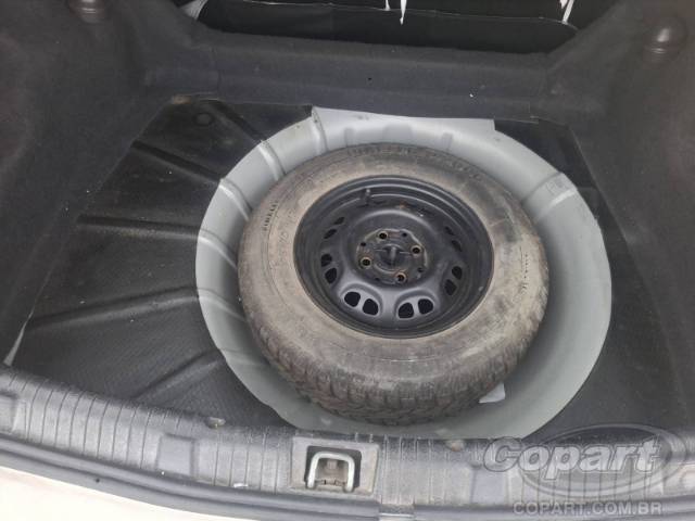 2004 CHEVROLET CORSA SEDAN 