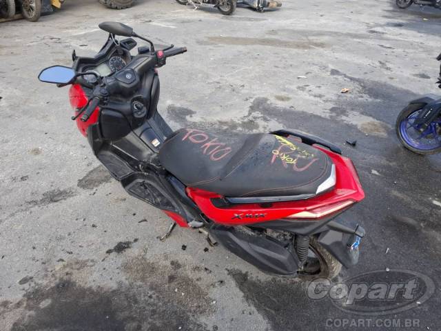 2024 YAMAHA XMAX 