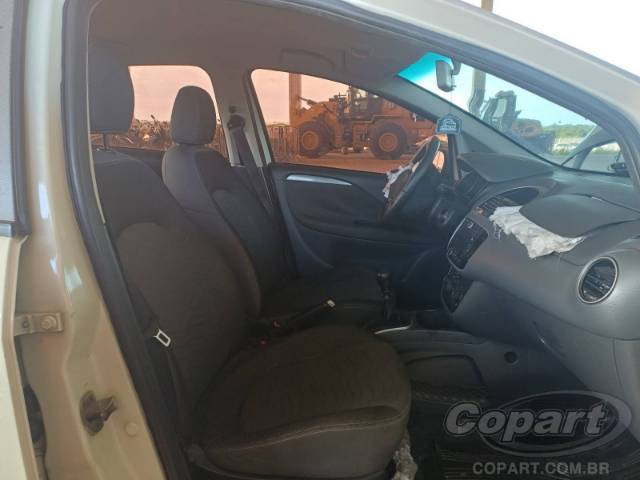 2016 FIAT PUNTO 