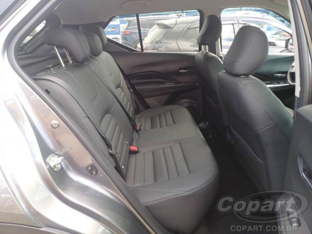 2025 NISSAN Kicks Play 