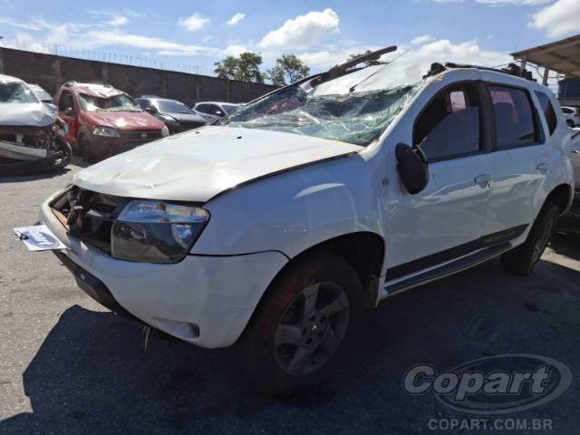2015 RENAULT DUSTER 