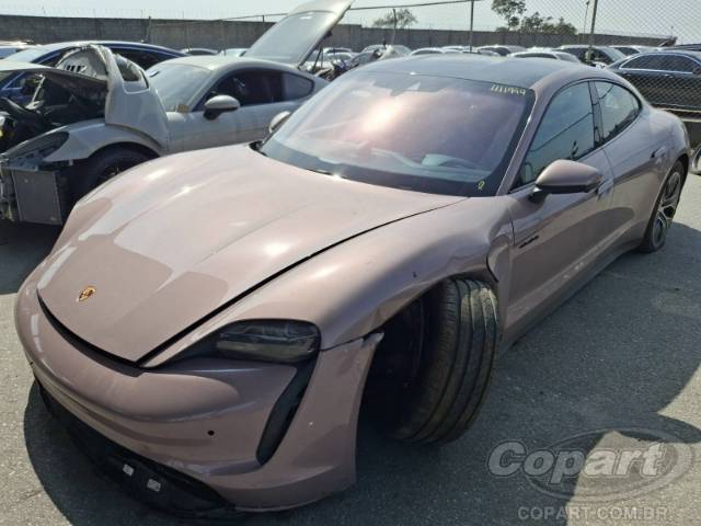 2022 PORSCHE TAYCAN 