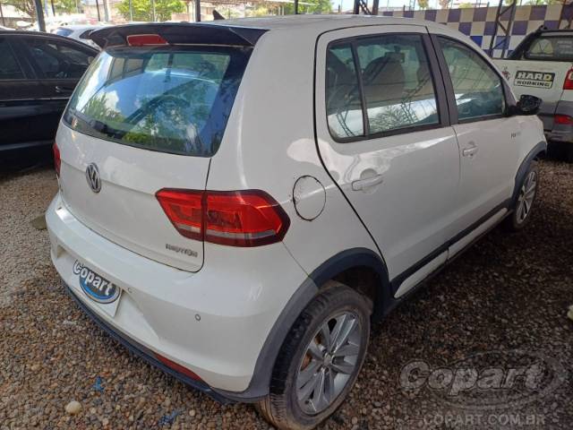 2016 VOLKSWAGEN FOX 