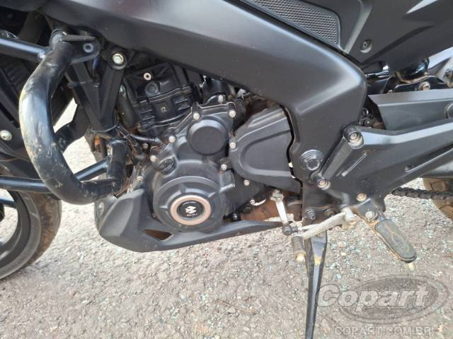 2025 BAJAJ DOMINAR 