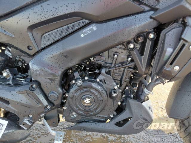 2025 BAJAJ DOMINAR 