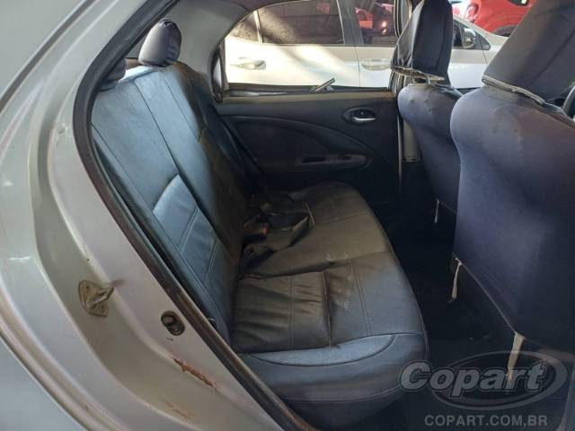 2015 TOYOTA ETIOS SEDA 