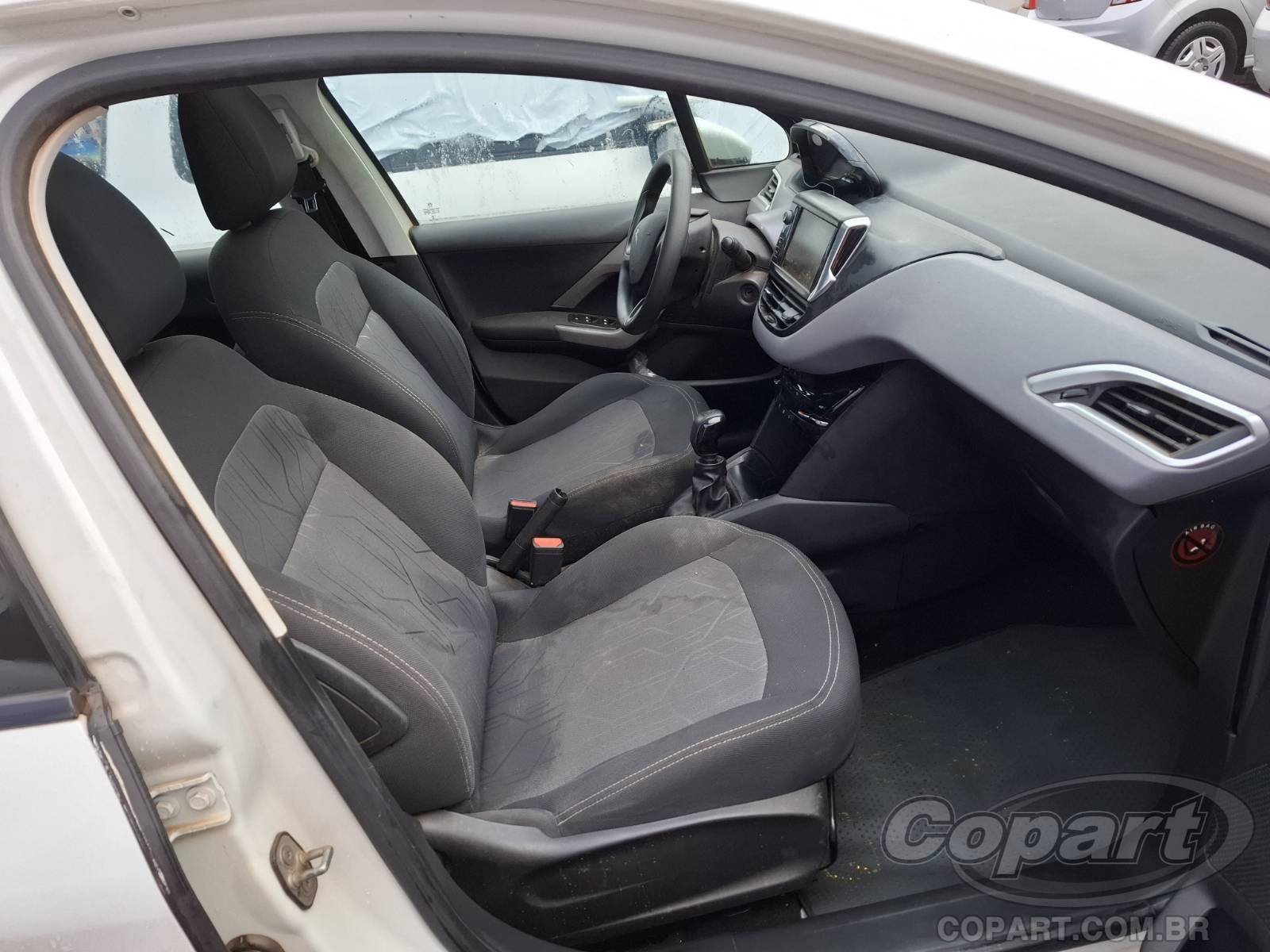 Foto 5: 2017 PEUGEOT 208