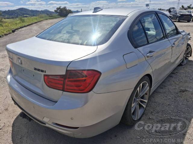 2015 BMW SERIE 3 