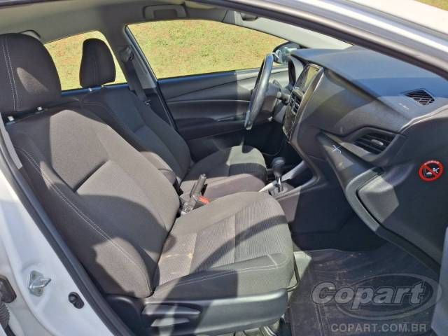 2024 TOYOTA YARIS SEDA 