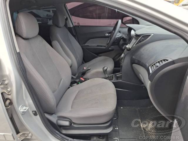 2014 HYUNDAI HB20S 