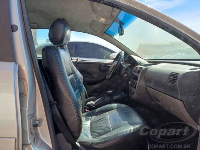 2004 CHEVROLET CORSA 