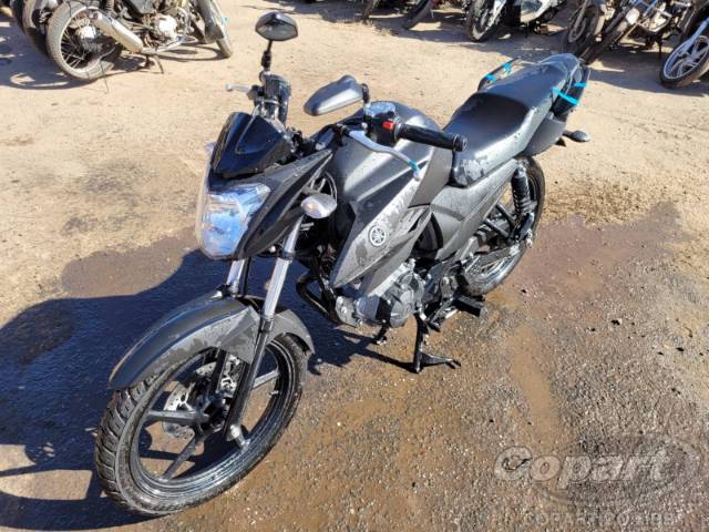 2025 YAMAHA FAZER 