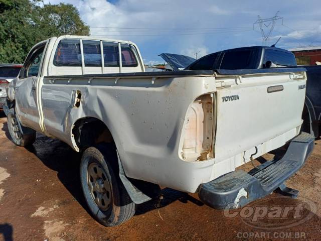2015 TOYOTA HILUX CS 