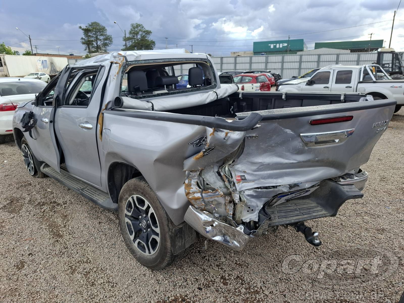 Foto 3: 2025 TOYOTA HILUX CD