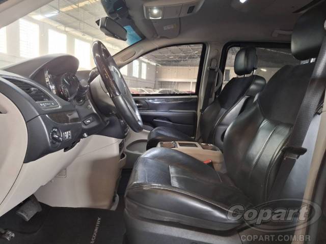 2014 CHRYSLER TOWN   COUNTRY 